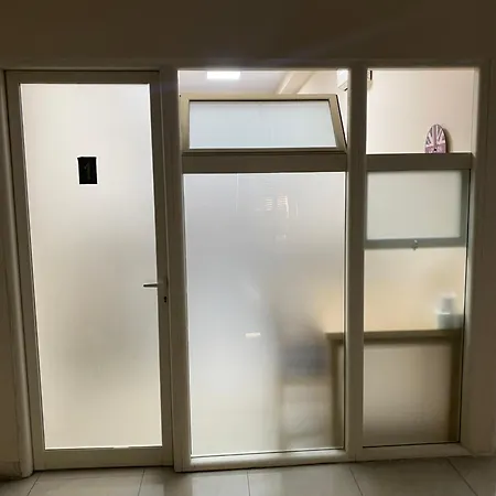 Tirana Hostel Vandrarhem Tirana